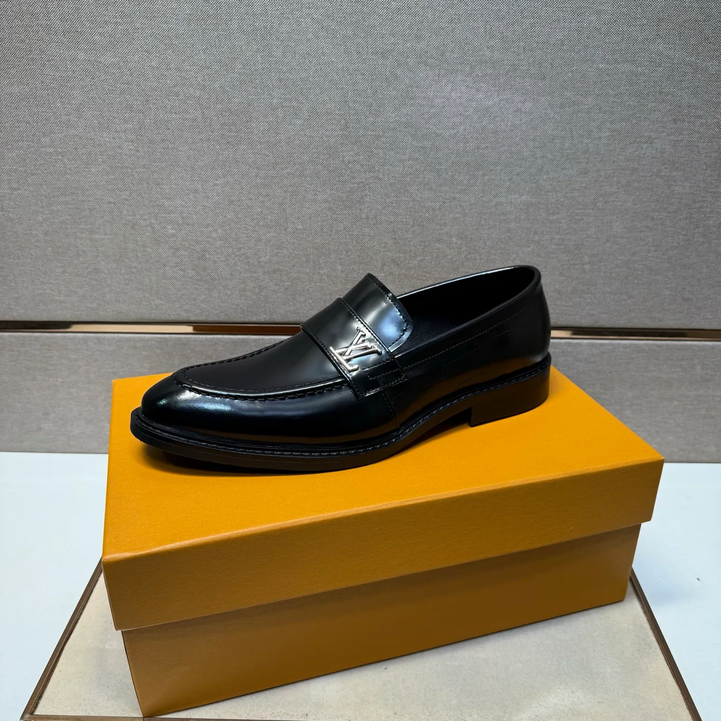 Men's men's shoes 💰pp462【LV～】Men's casual leather shoes 2025z cabinet sales simultaneously 🔶Size: 39-44#️⃣ 🔷2 colors🔜The upper is made of multi-material splicing➕Cow leather lining, comfortable and breathable, sole: original comfortable and wear-resistant outsole, ⚠️real thing📱photographed🎬real thing is better📢📢📢